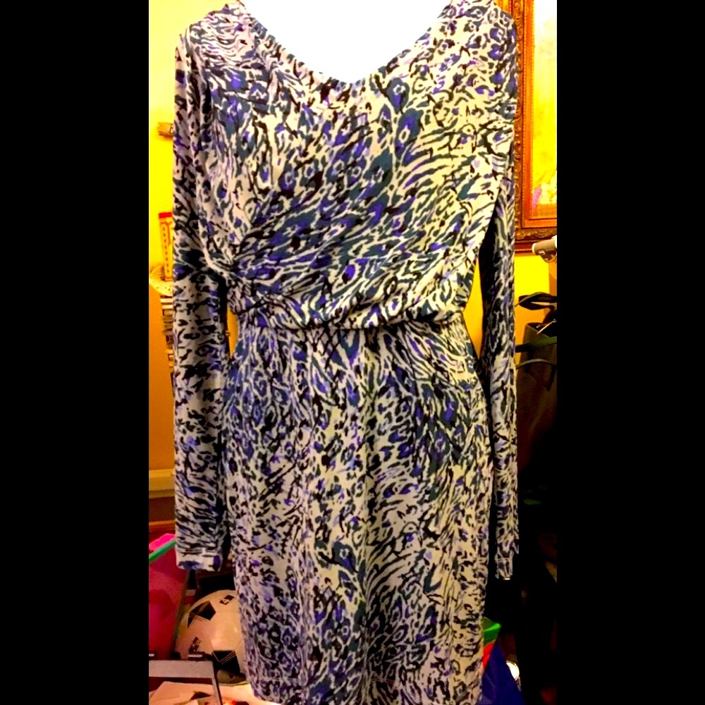 BCBGeneration Print Dress Wrap Style Front Pleats Cut out back Long Sleeve Sexy